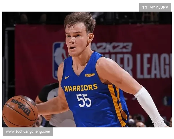 NBA最小的球员,年仅5岁却签下正式合同,登场完成一次扣篮 NBA最小的球员,年仅5岁却签下正式合同,登场完成一次扣篮